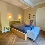 Apartment L'historien - Avec Balcon Coeur De Nimes